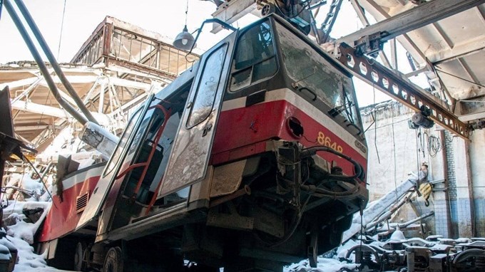 Bomb_attack_on_Saltivske_tram_depot_in_Kharkiv (1)